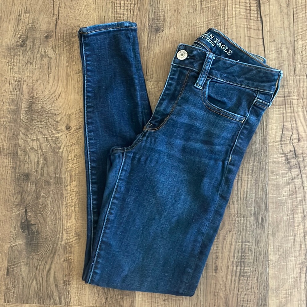 American Eagle super super stretch X high rise jegging size 2 regular med. wash